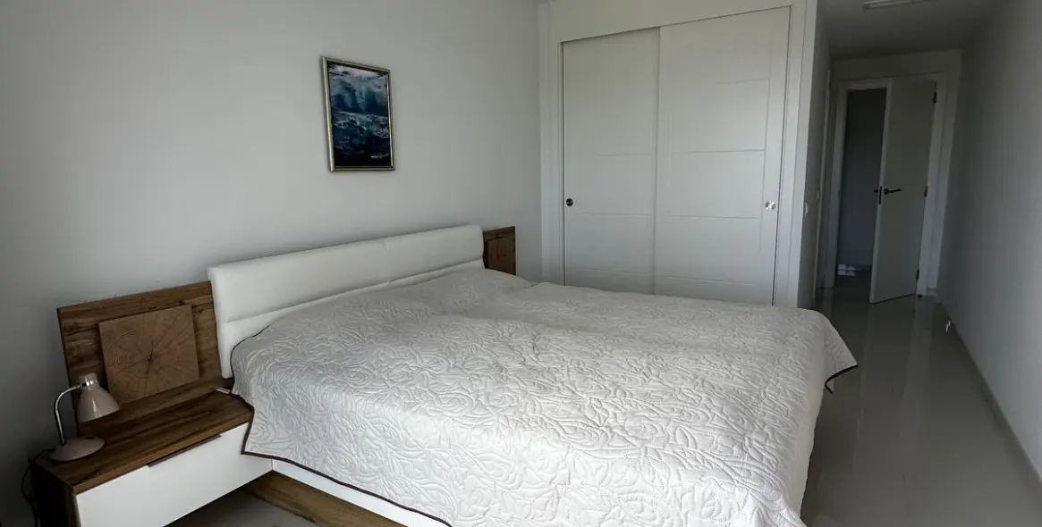 Долгосрочная аренда апартаментов на среднем этаже в Estepona 16