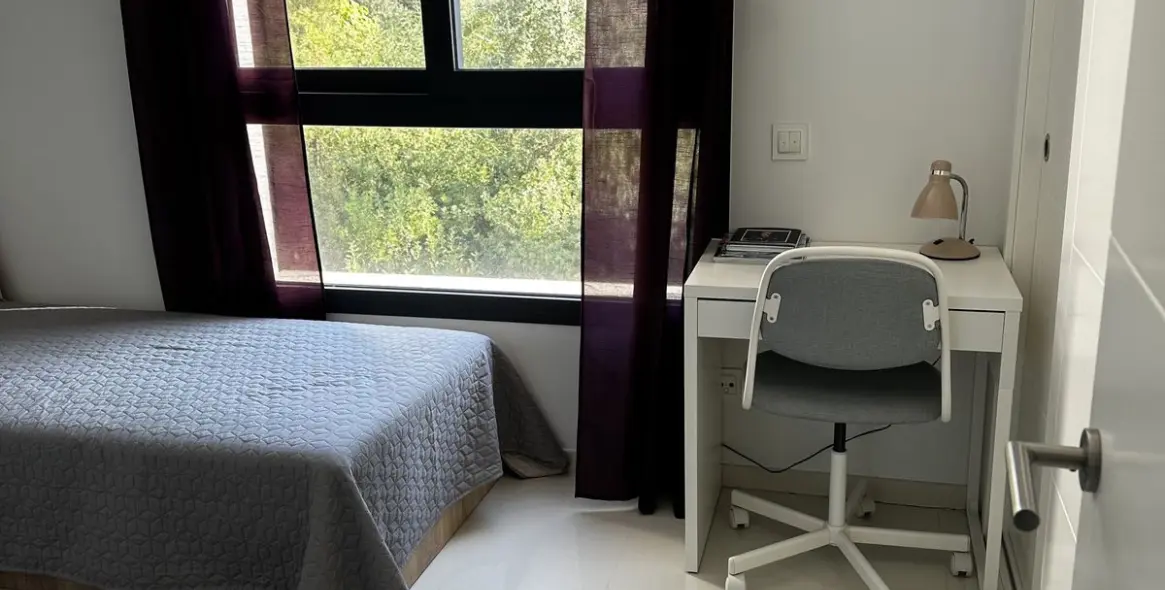 Долгосрочная аренда апартаментов на среднем этаже в Estepona 18