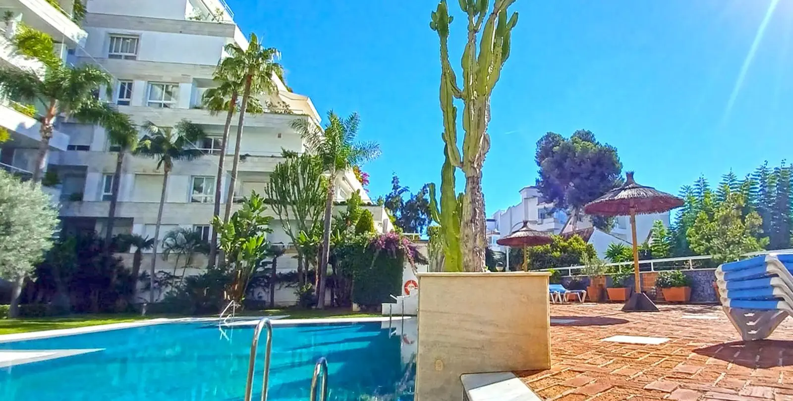 Продажа апартаментов на среднем этаже в Marbella 19