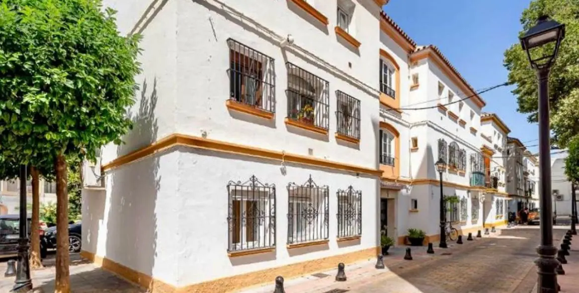 Sale of ground floor apartment in Marbella 5