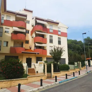 Продажа апартаментов на среднем этаже в Marbella