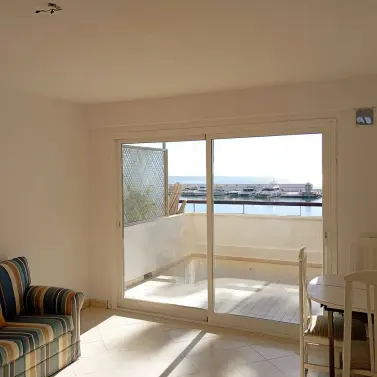 Sale of middle floor apartment in Marbella