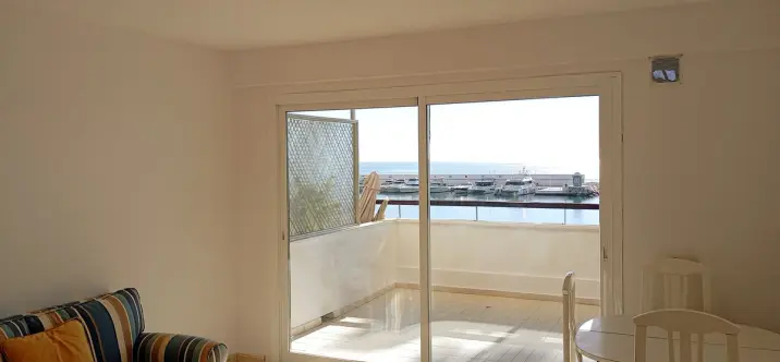 Sale of middle floor apartment in Marbella 1