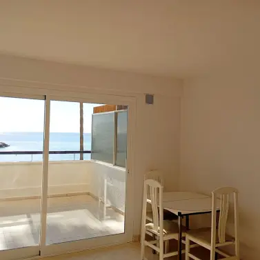 Sale of middle floor apartment in Marbella