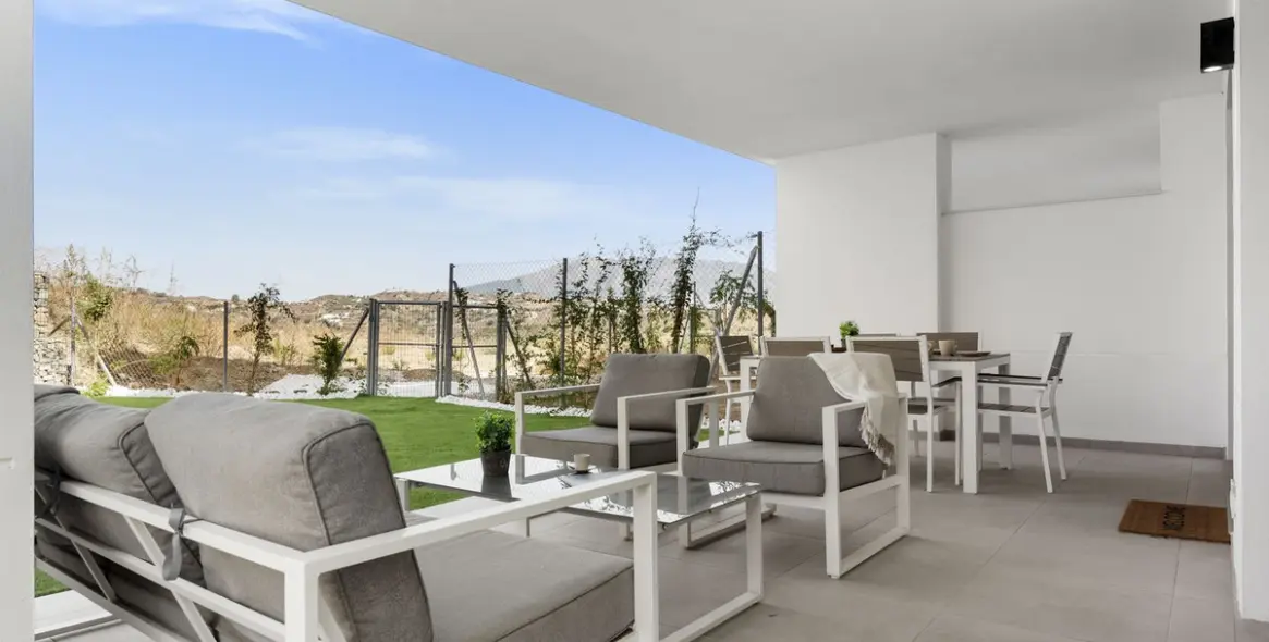 Продажа апартаментов на первом этаже в Calanova Golf 8