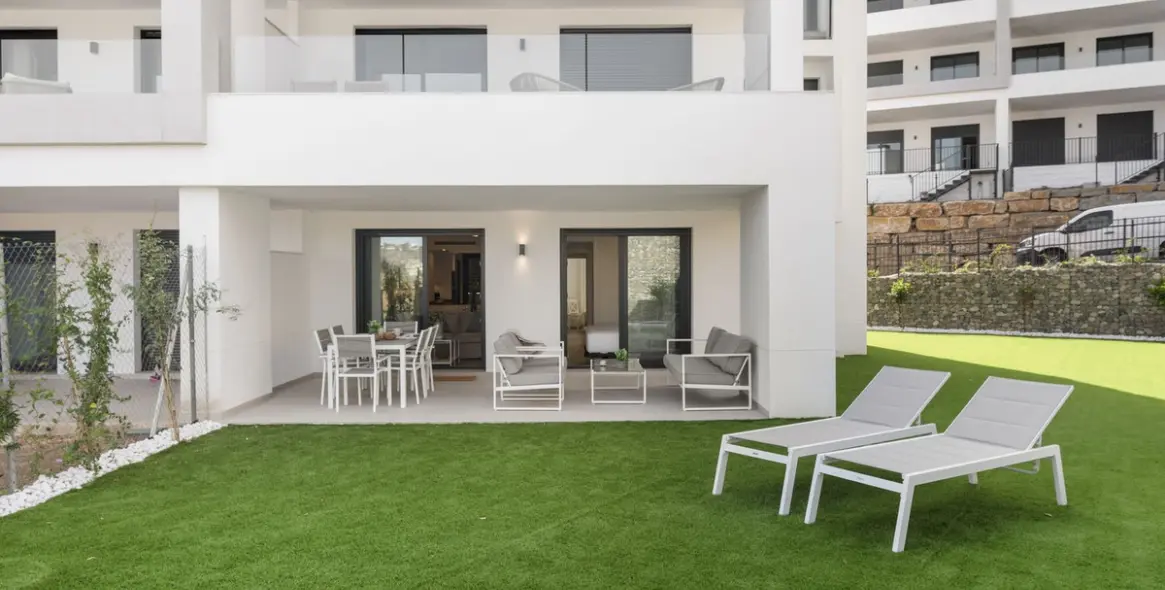 Продажа апартаментов на первом этаже в Calanova Golf 20