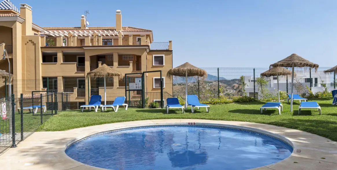 Venta de apartamento en planta baja en Calanova Golf 22