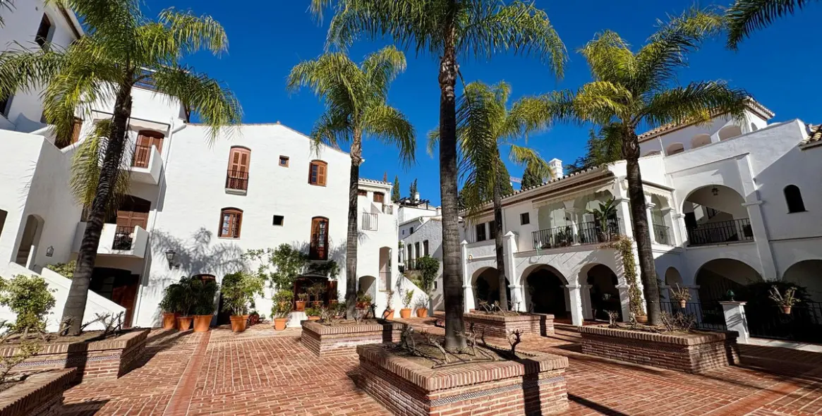 Sale of ground floor apartment in Marbella 26