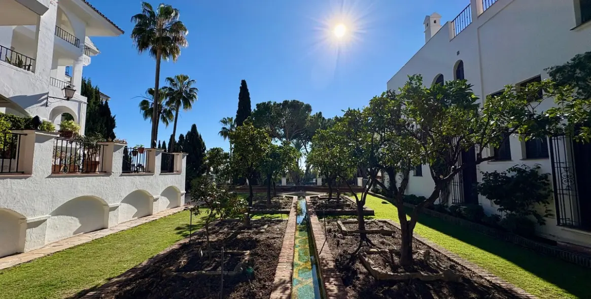 Sale of ground floor apartment in Marbella 29