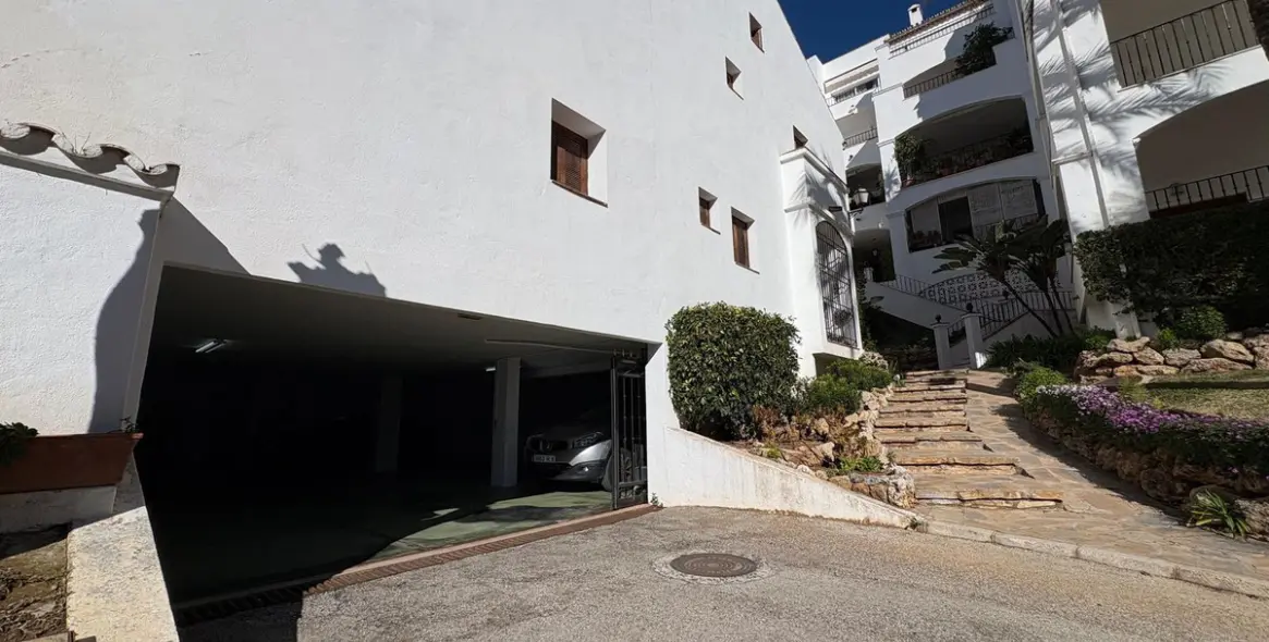 Sale of ground floor apartment in Marbella 32