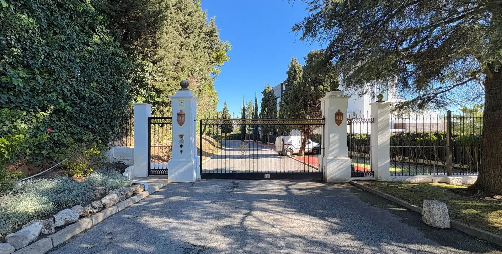 Sale of ground floor apartment in Marbella 35