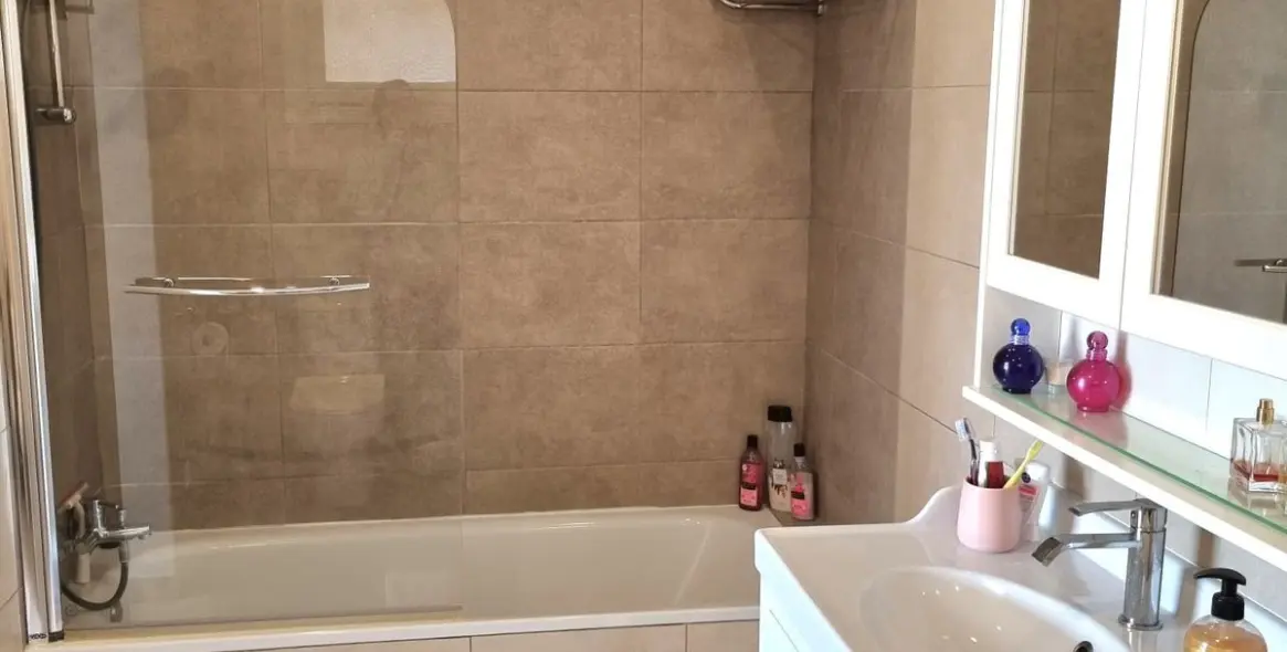 Sale of detached villa in Benalmadena 28