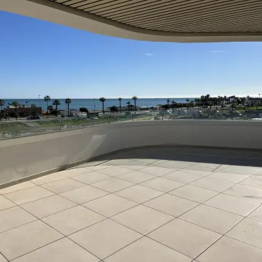 Venta de apartamento en planta media en Torremolinos