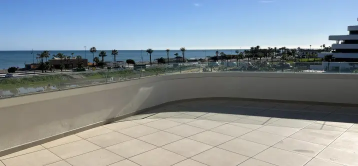 Venta de apartamento en planta media en Torremolinos 0
