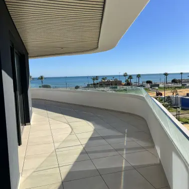 Venta de apartamento en planta media en Torremolinos