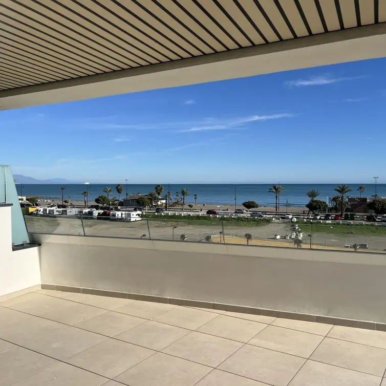 Sale of middle floor apartment in Torremolinos