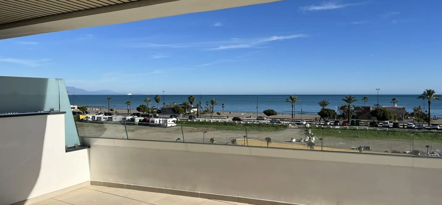 Sale of middle floor apartment in Torremolinos 1