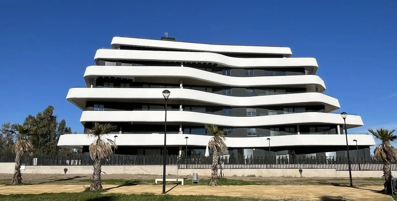 Sale of middle floor apartment in Torremolinos 5