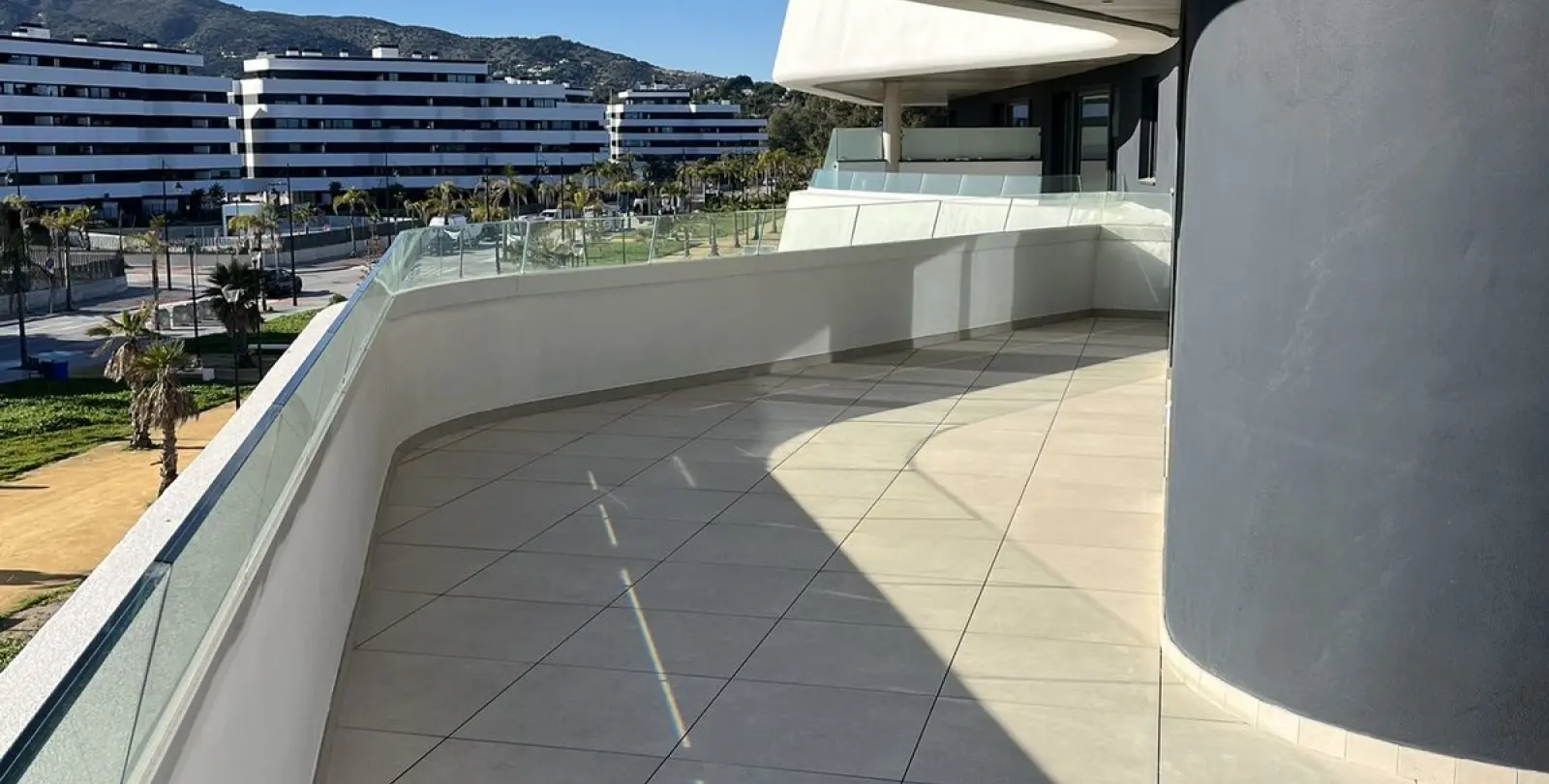 Sale of middle floor apartment in Torremolinos 10
