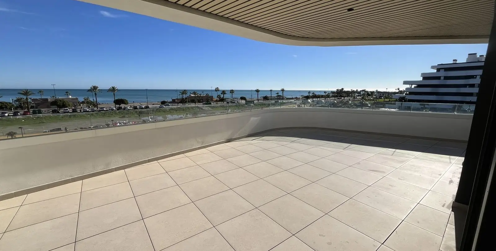 Sale of middle floor apartment in Torremolinos 12