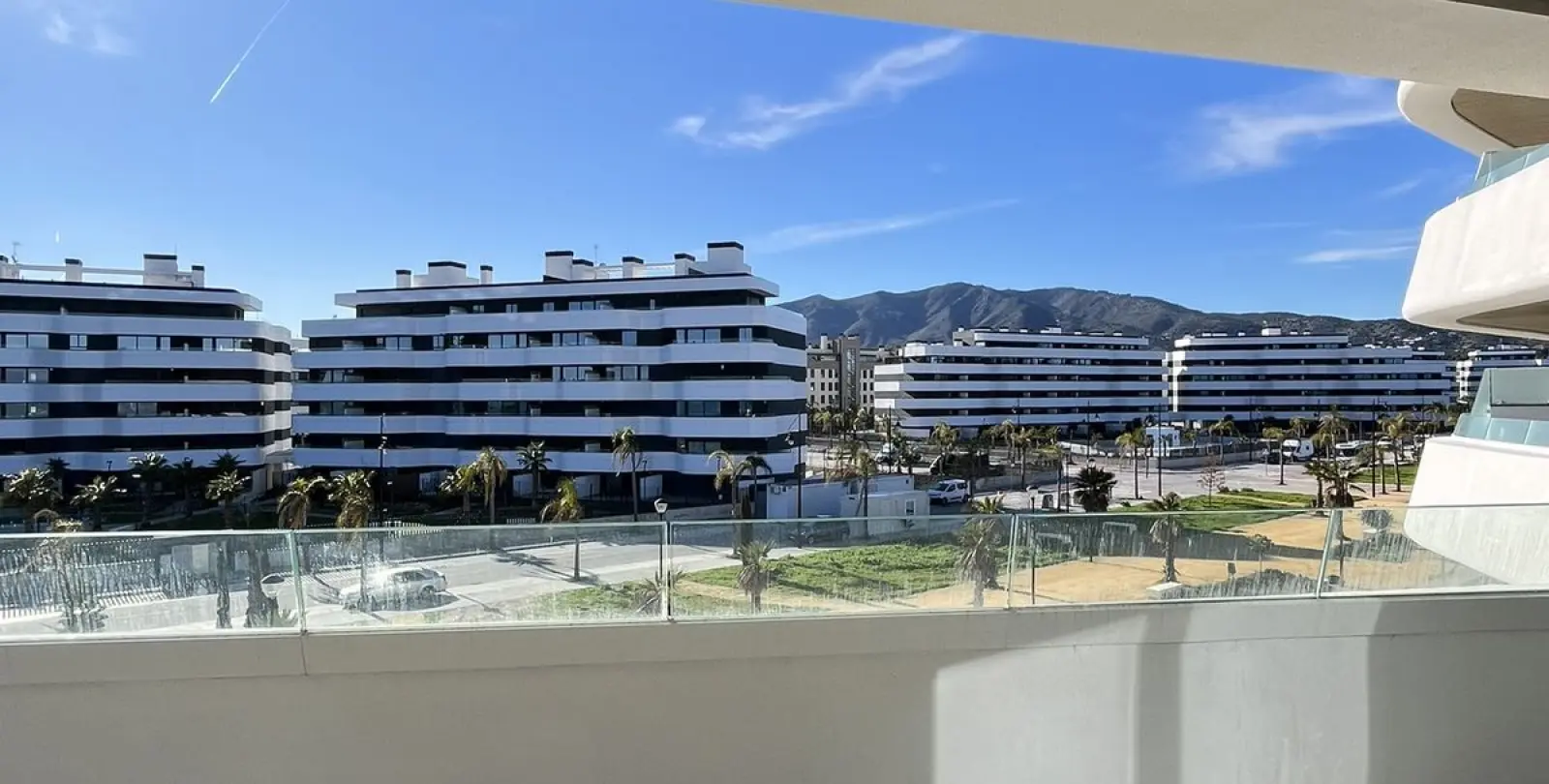 Sale of middle floor apartment in Torremolinos 21