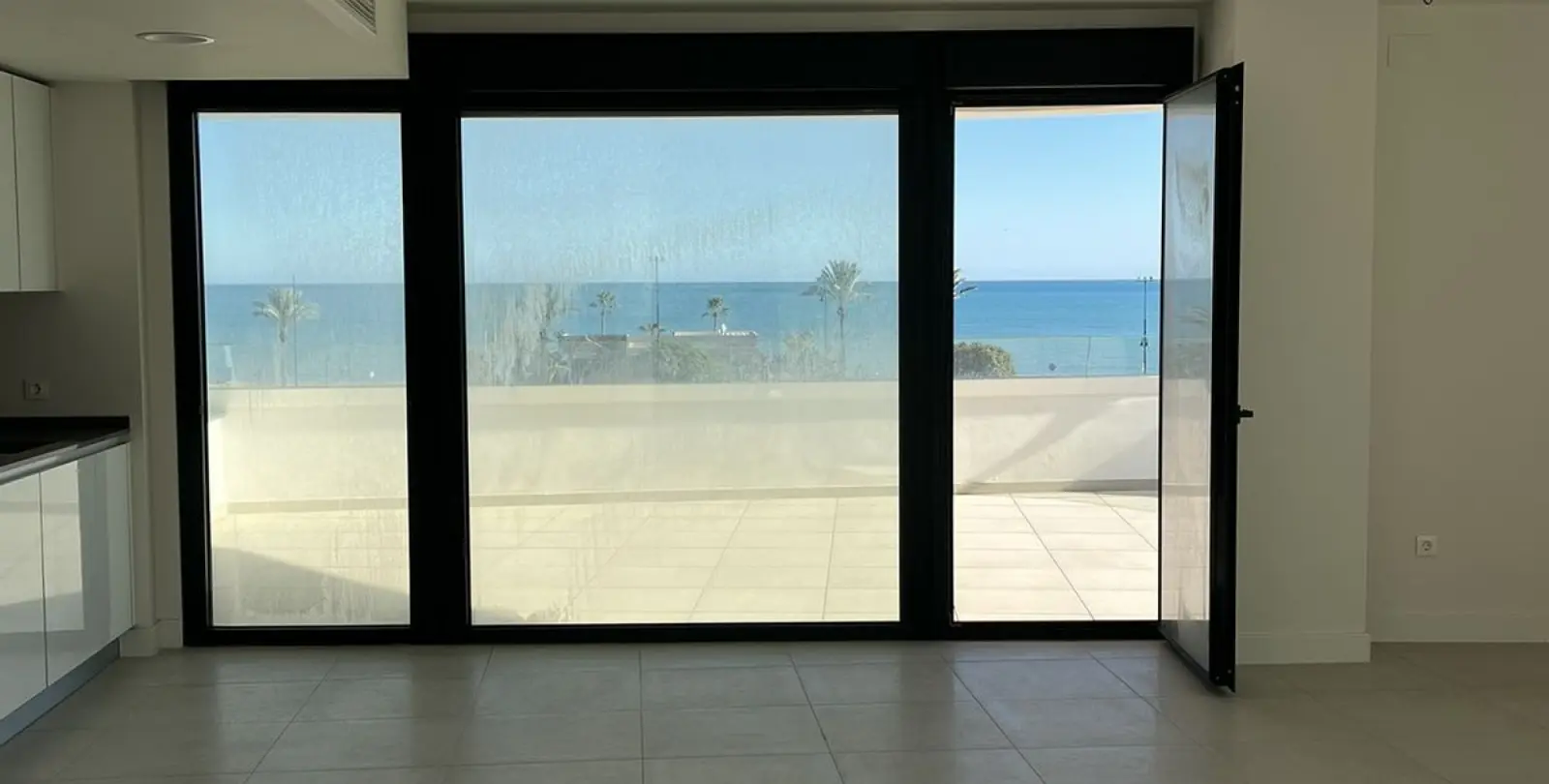 Sale of middle floor apartment in Torremolinos 25