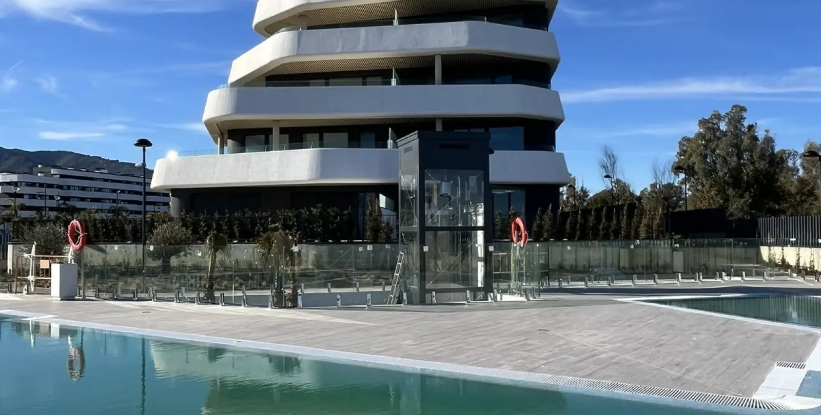 Sale of middle floor apartment in Torremolinos 57