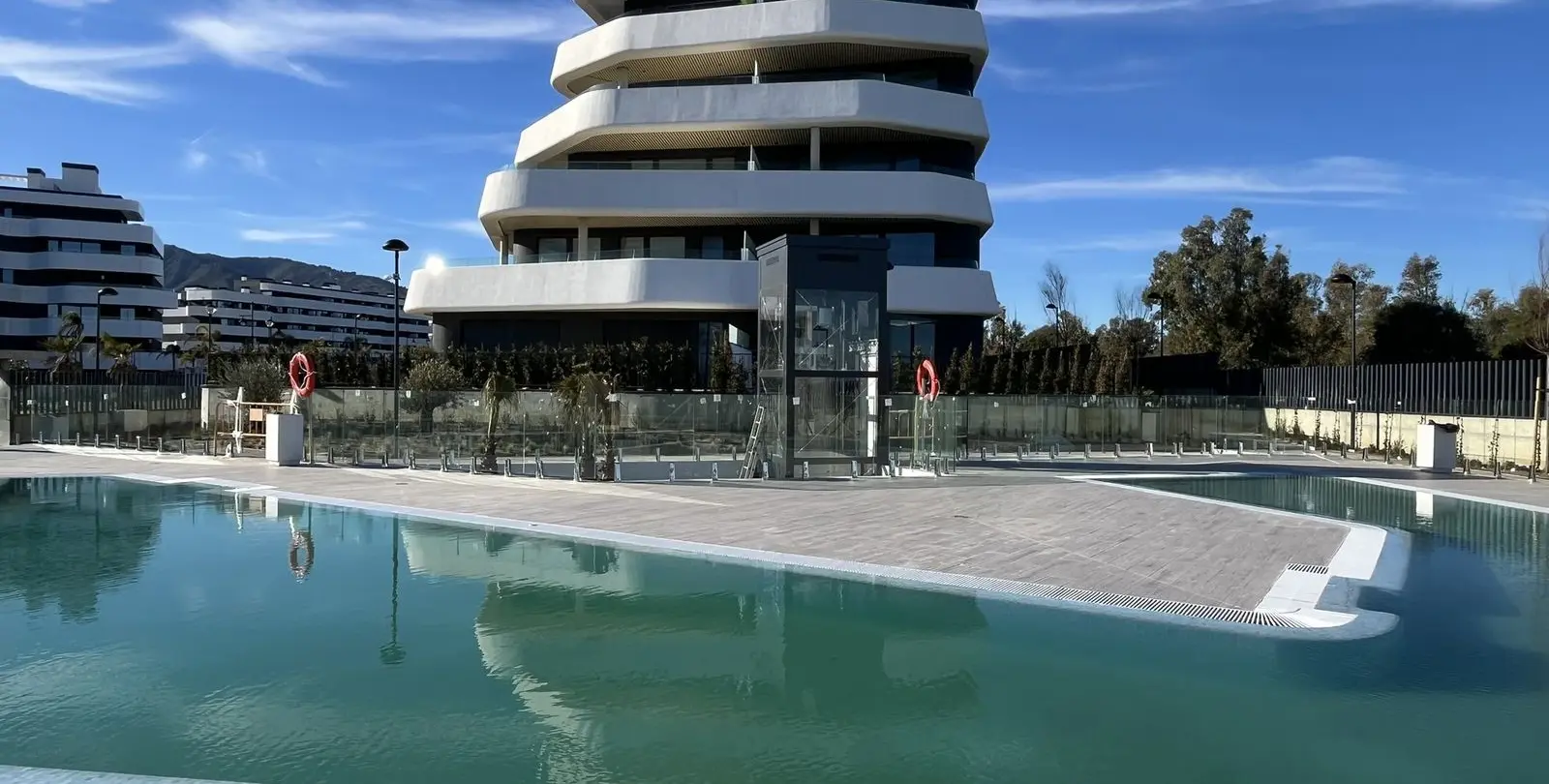 Sale of middle floor apartment in Torremolinos 58