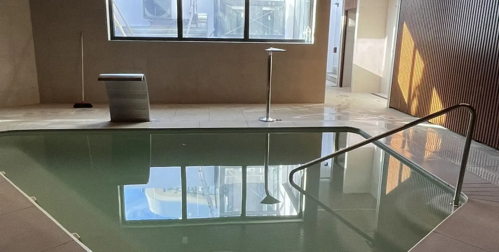 Sale of middle floor apartment in Torremolinos 65