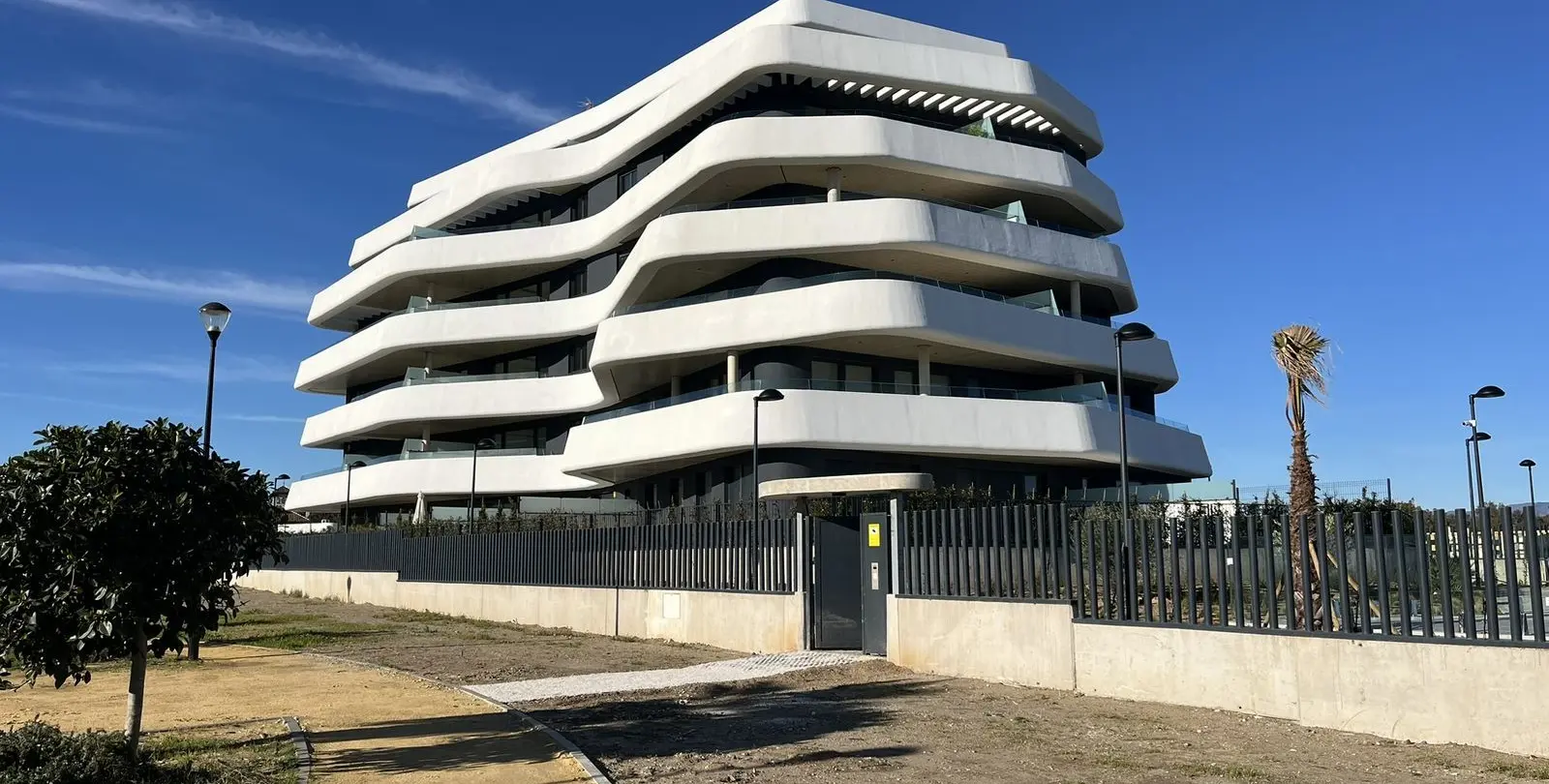 Sale of middle floor apartment in Torremolinos 71