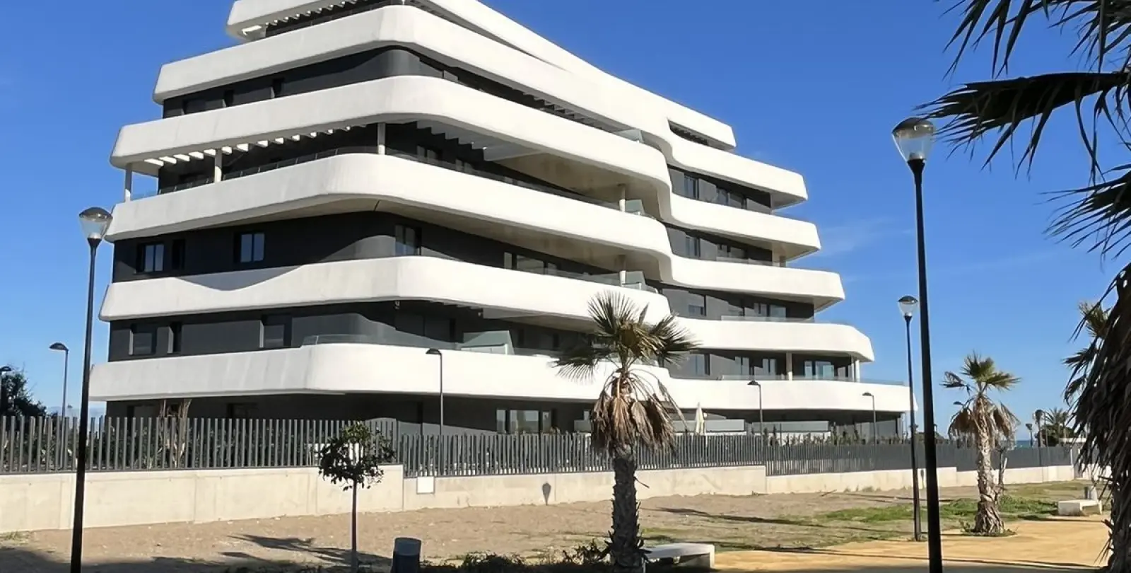 Sale of middle floor apartment in Torremolinos 77
