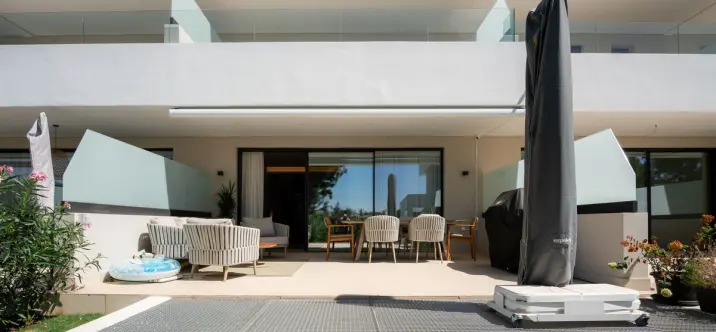 Краткосрочная аренда дома на две семьи в Elviria 0