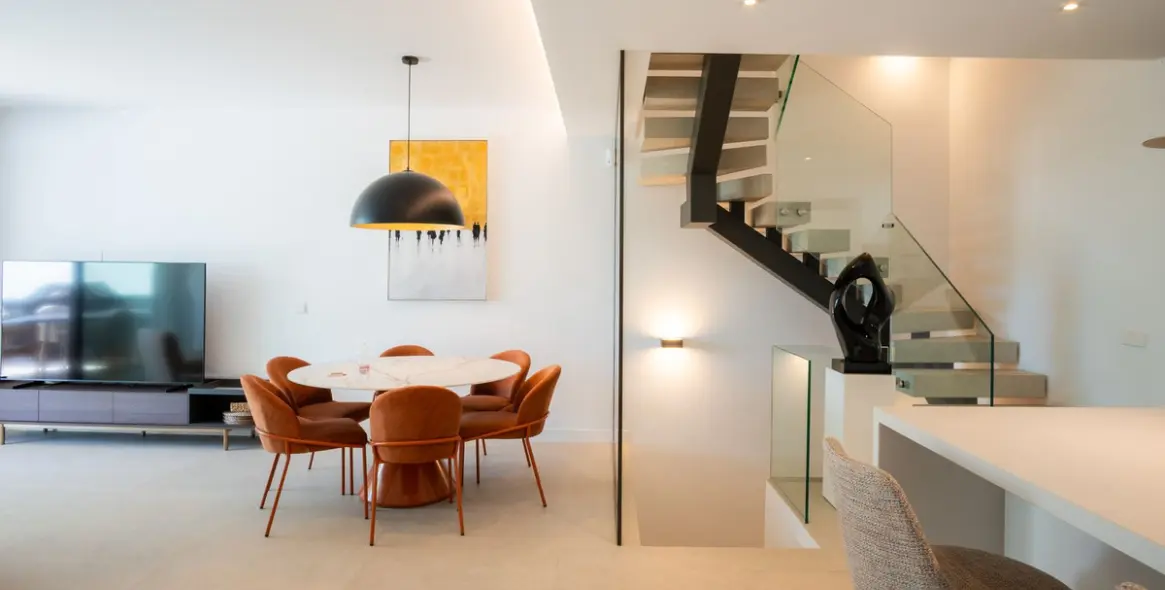 Краткосрочная аренда дома на две семьи в Elviria 17