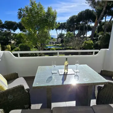 Продажа апартаментов на среднем этаже в Miraflores