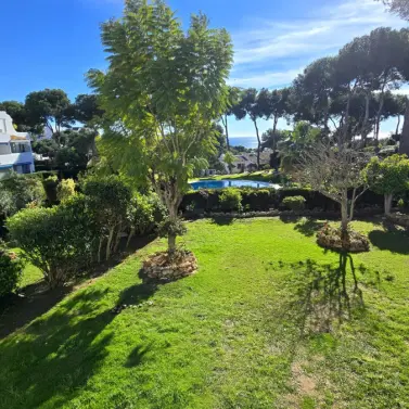 Продажа апартаментов на среднем этаже в Miraflores