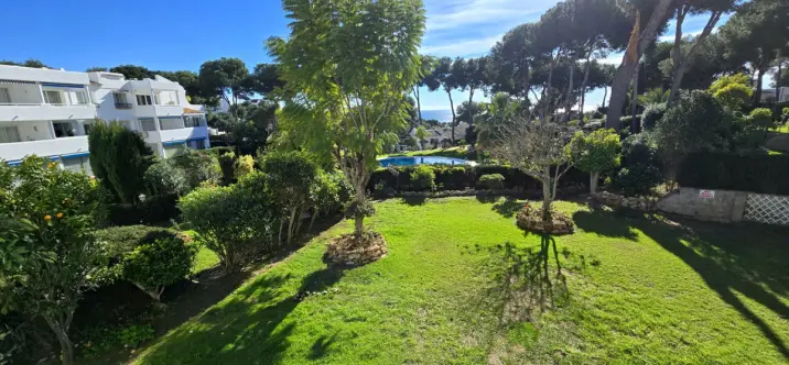 Продажа апартаментов на среднем этаже в Miraflores 1