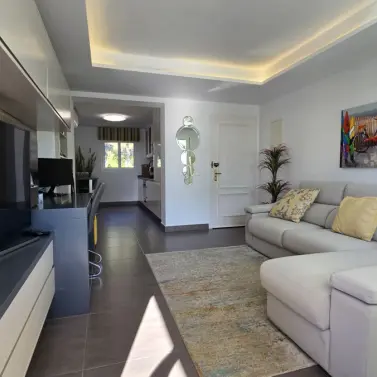 Продажа апартаментов на среднем этаже в Miraflores