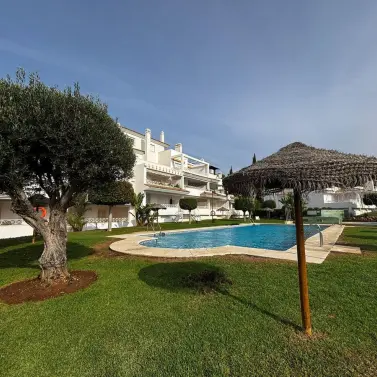 Sale of ground floor apartment in Río Real