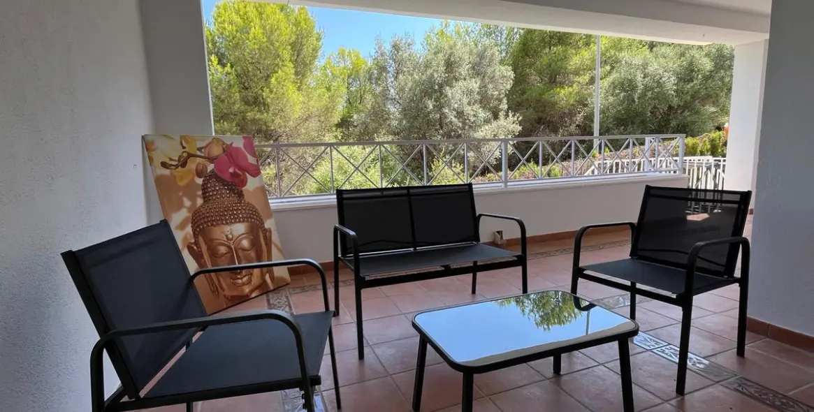 Sale of ground floor apartment in Río Real 5