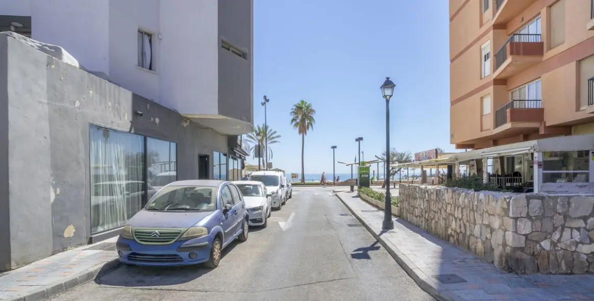 Sale of penthouse duplex in Fuengirola 43