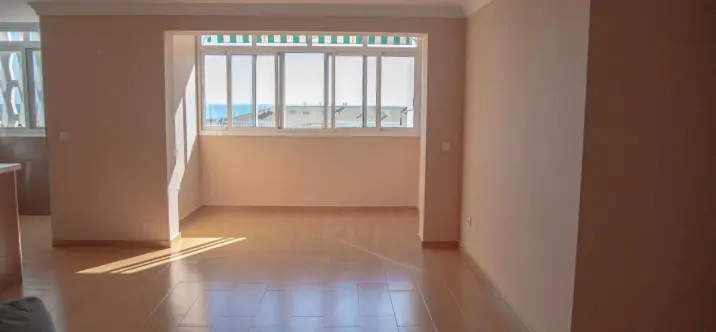 Sale of middle floor apartment in San Pedro de Alcántara 2
