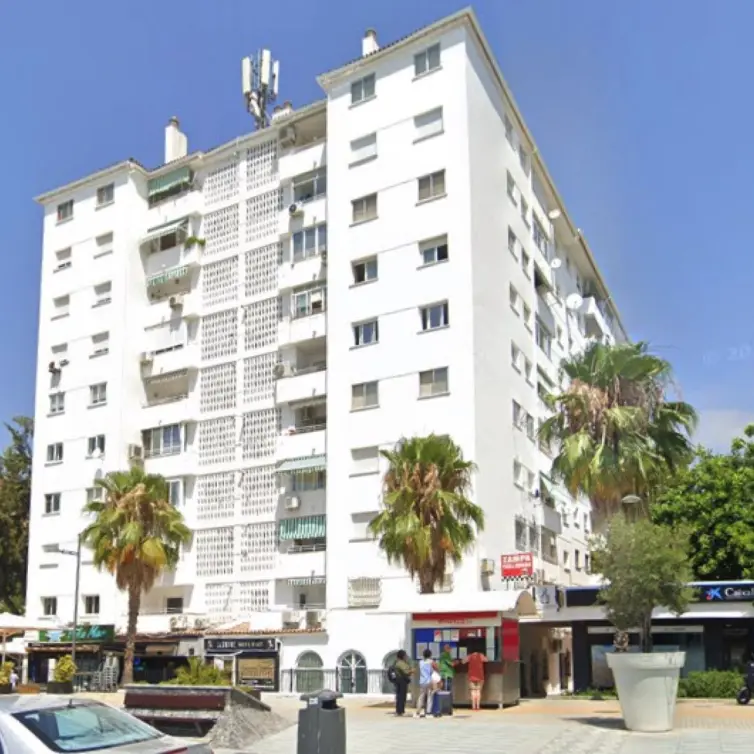Продажа апартаментов на среднем этаже в San Pedro de Alcántara