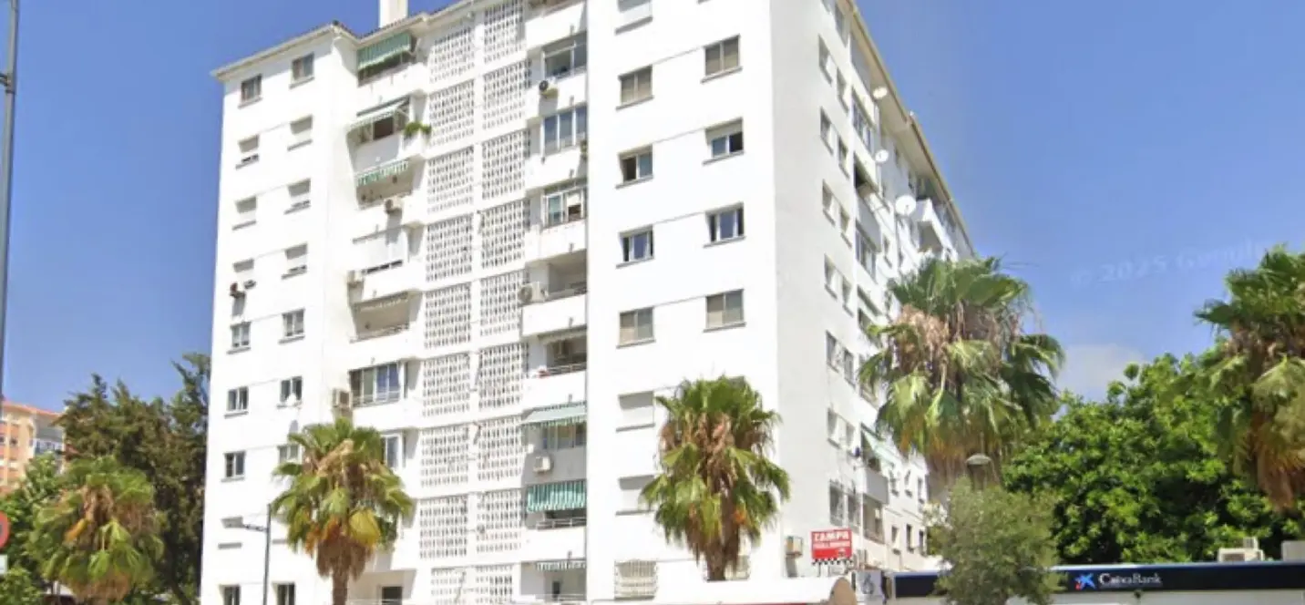 Продажа апартаментов на среднем этаже в San Pedro de Alcántara 0