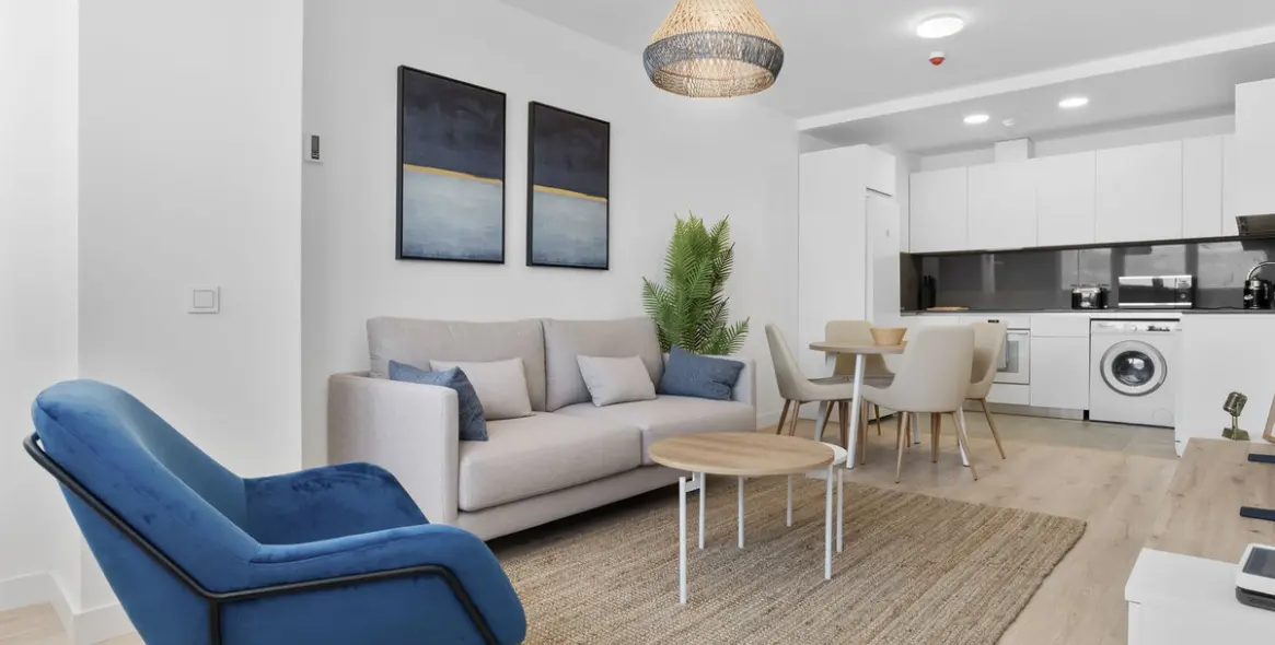 Продажа апартаментов на среднем этаже в Málaga Centro 4