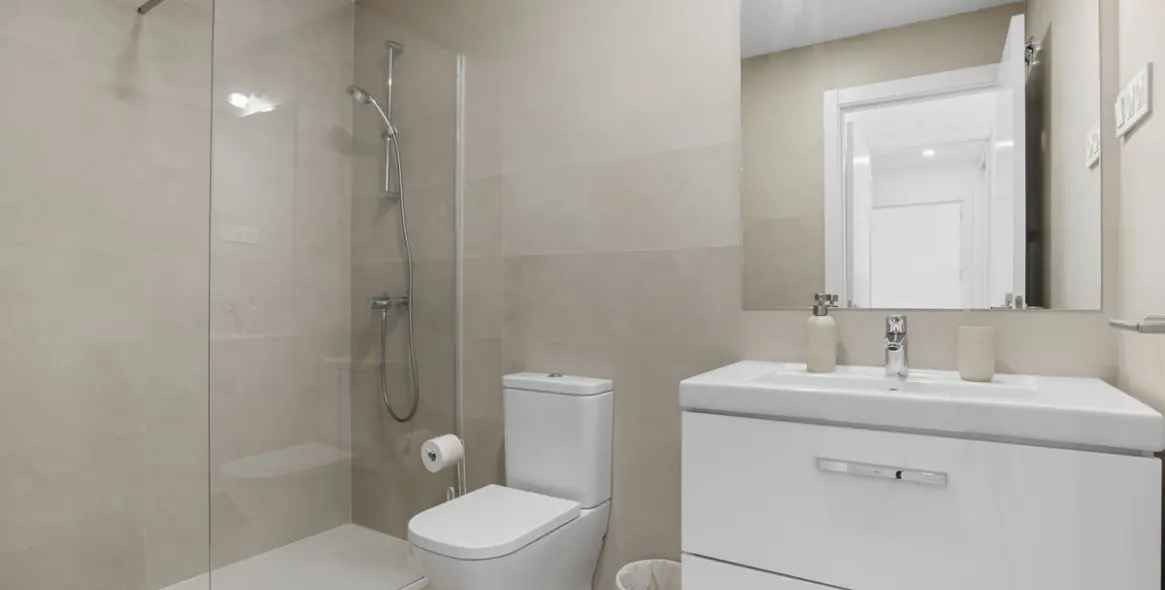 Продажа апартаментов на среднем этаже в Málaga Centro 13