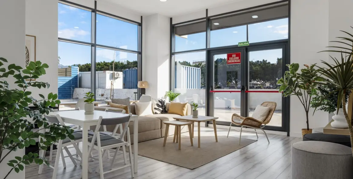 Sale of middle floor apartment in Málaga Centro 23