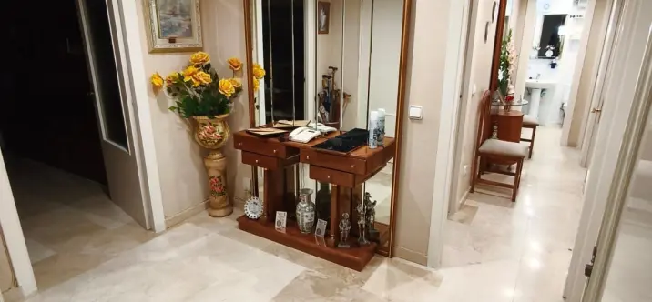 Sale of middle floor apartment in Fuengirola 0