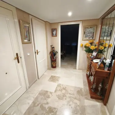 Sale of middle floor apartment in Fuengirola