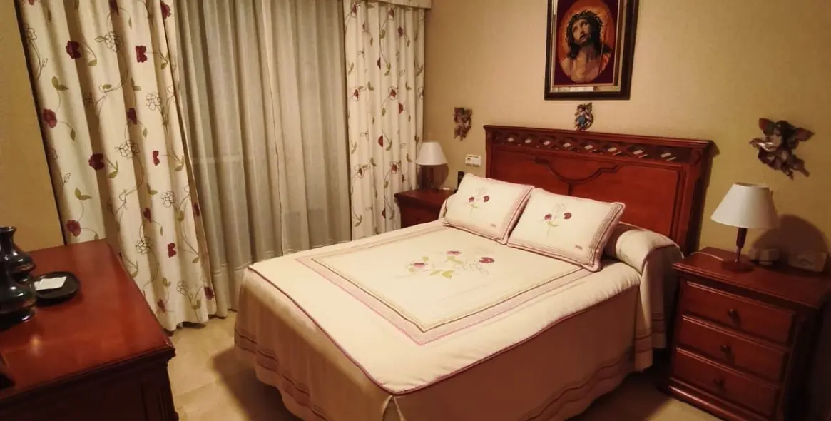 Sale of middle floor apartment in Fuengirola 6