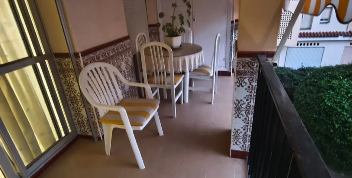 Sale of middle floor apartment in Fuengirola 8